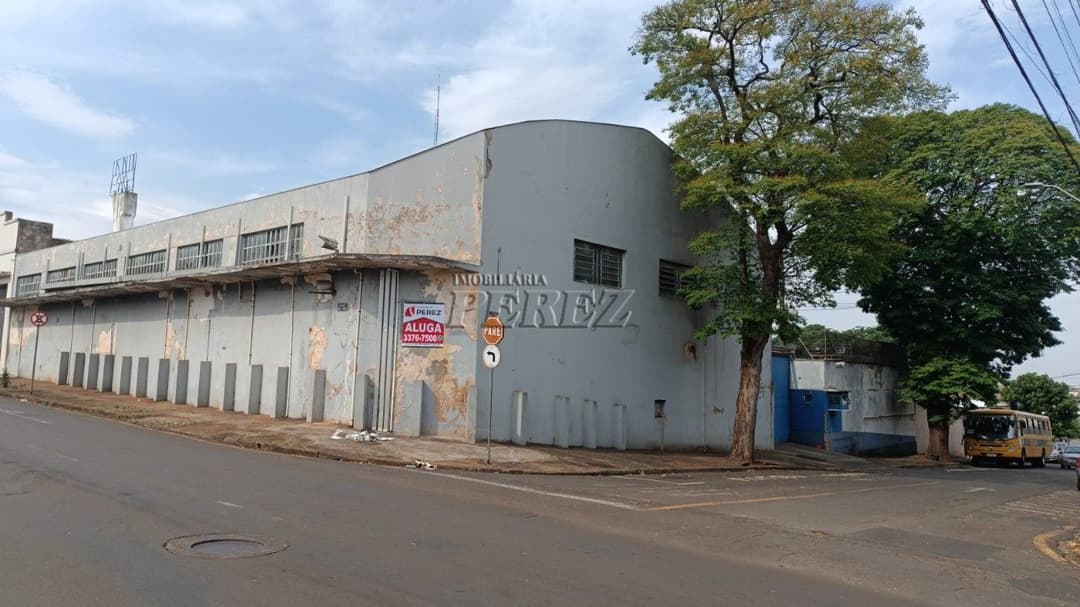 Barracão para alugar no centro - Foto 0
