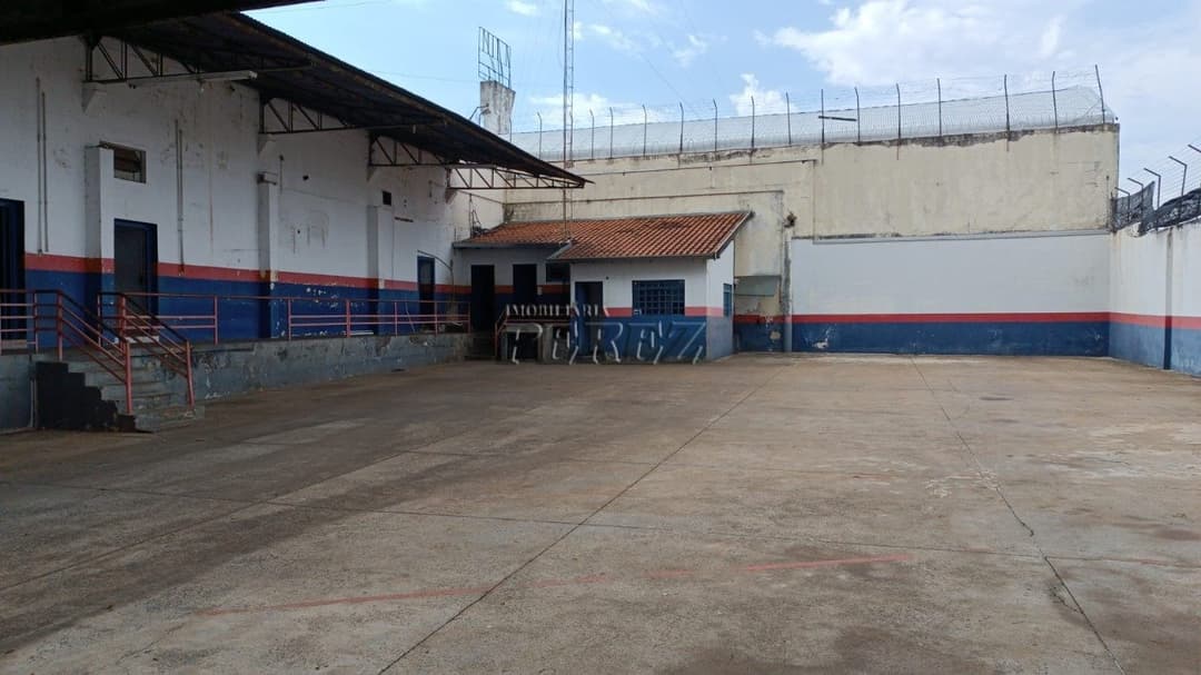 Barracão para alugar no centro - Foto 1
