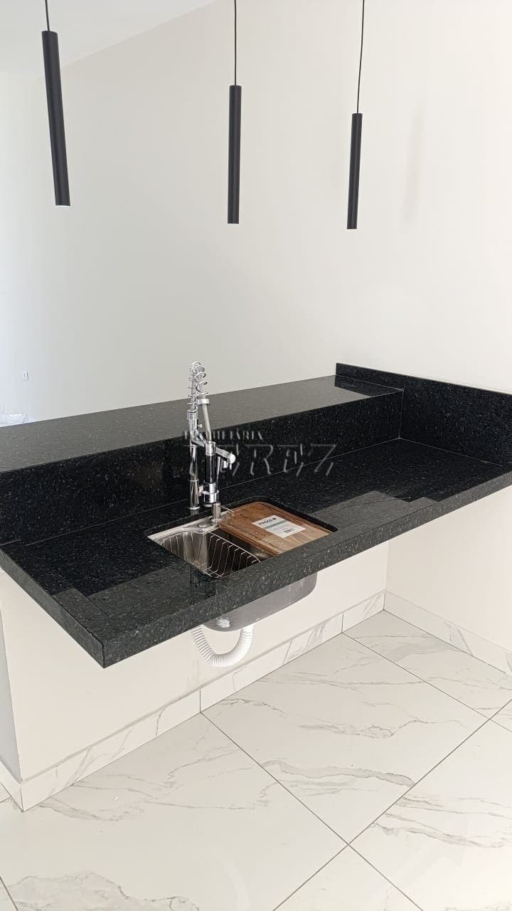 As oportunidades como esta não aparecem todos os dias! Uma casa novinha, com alto padrão de acabamento e pronta pra receber a sua família em um dos co - Foto 3