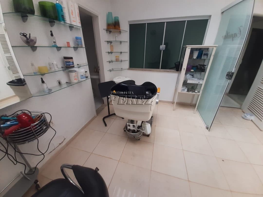 Sala comercial para alugar na região central de Londrina - Rua Ibiporã - Foto 13
