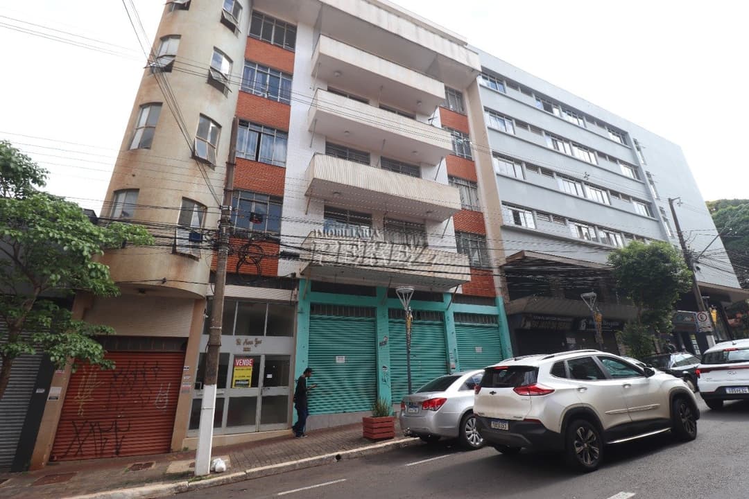 Apartamento para alugar na Rua Sergipe, no centro de Londrina - Edifício Maria José - Foto 35