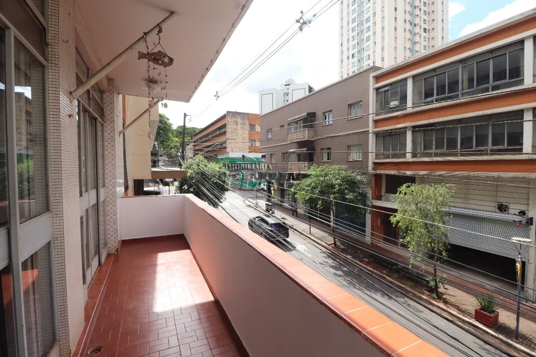 Apartamento para alugar na Rua Sergipe, no centro de Londrina - Edifício Maria José - Foto 5