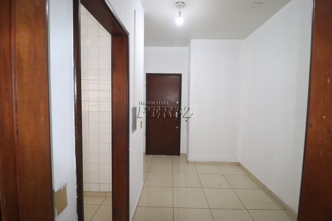 Apartamento para alugar na Rua Sergipe, no centro de Londrina - Edifício Maria José - Foto 19