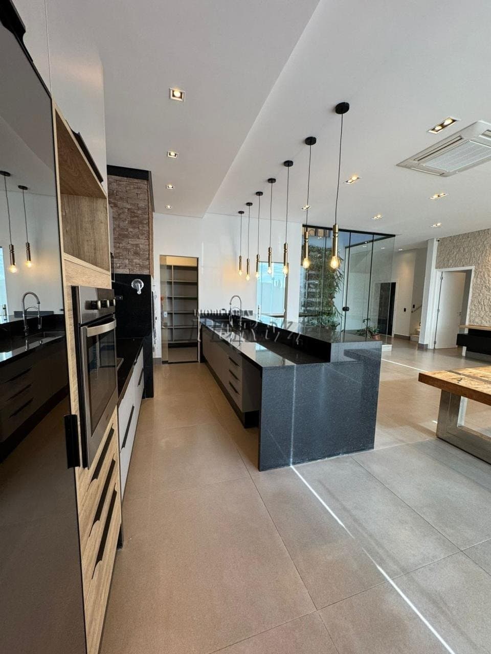 Sobrado à venda, mobiliada de alto padrão no Condomínio Sun Lake - 4 suítes e espaço gourmet completo! - Foto 11