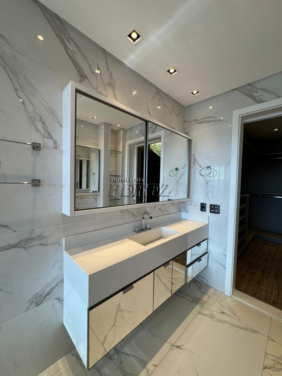 Sobrado à venda, mobiliada de alto padrão no Condomínio Sun Lake - 4 suítes e espaço gourmet completo! - Foto 31