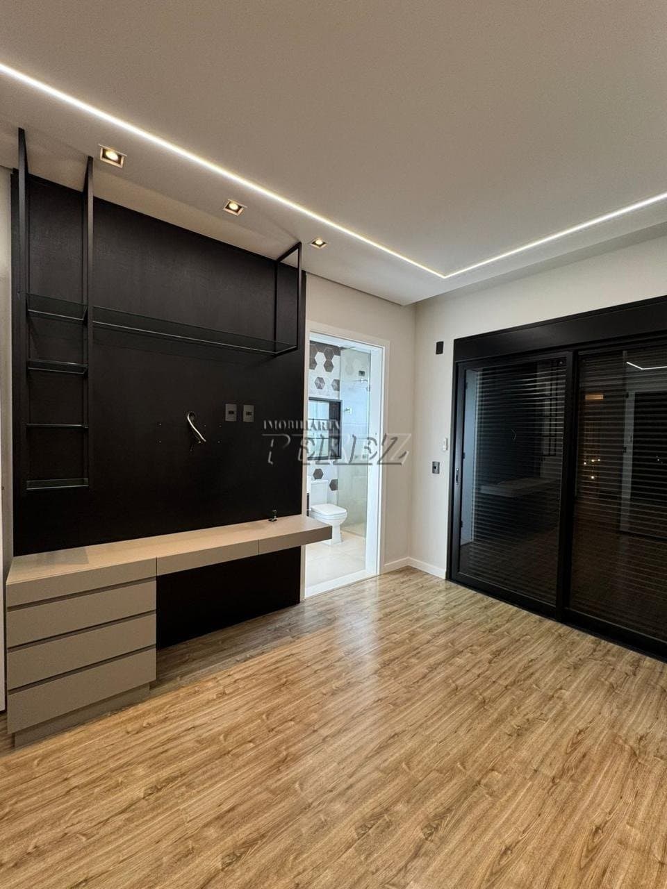 Sobrado à venda, mobiliada de alto padrão no Condomínio Sun Lake - 4 suítes e espaço gourmet completo! - Foto 23