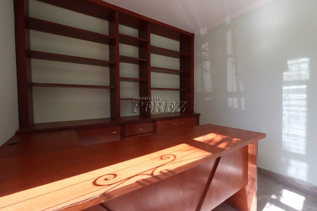 Casa de quatro dormitórios e suíte para locação no centro de Londrina - Foto 6