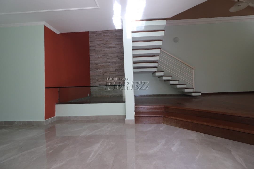 Casa de quatro dormitórios e suíte para locação no centro de Londrina - Foto 8