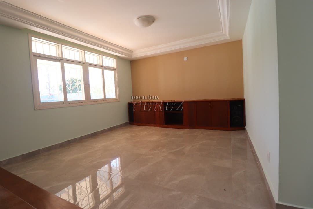 Casa de quatro dormitórios e suíte para locação no centro de Londrina - Foto 12