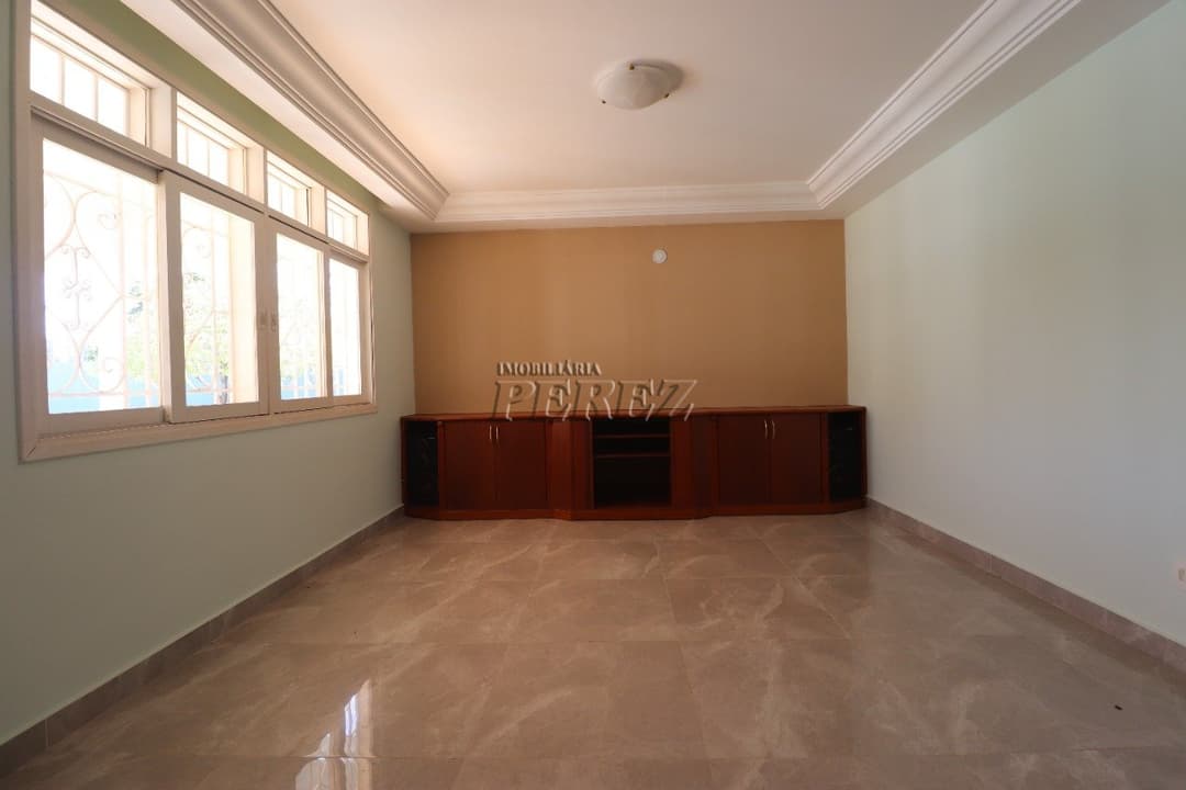 Casa de quatro dormitórios e suíte para locação no centro de Londrina - Foto 13