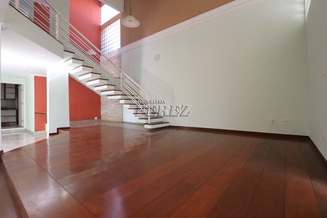 Casa de quatro dormitórios e suíte para locação no centro de Londrina - Foto 14