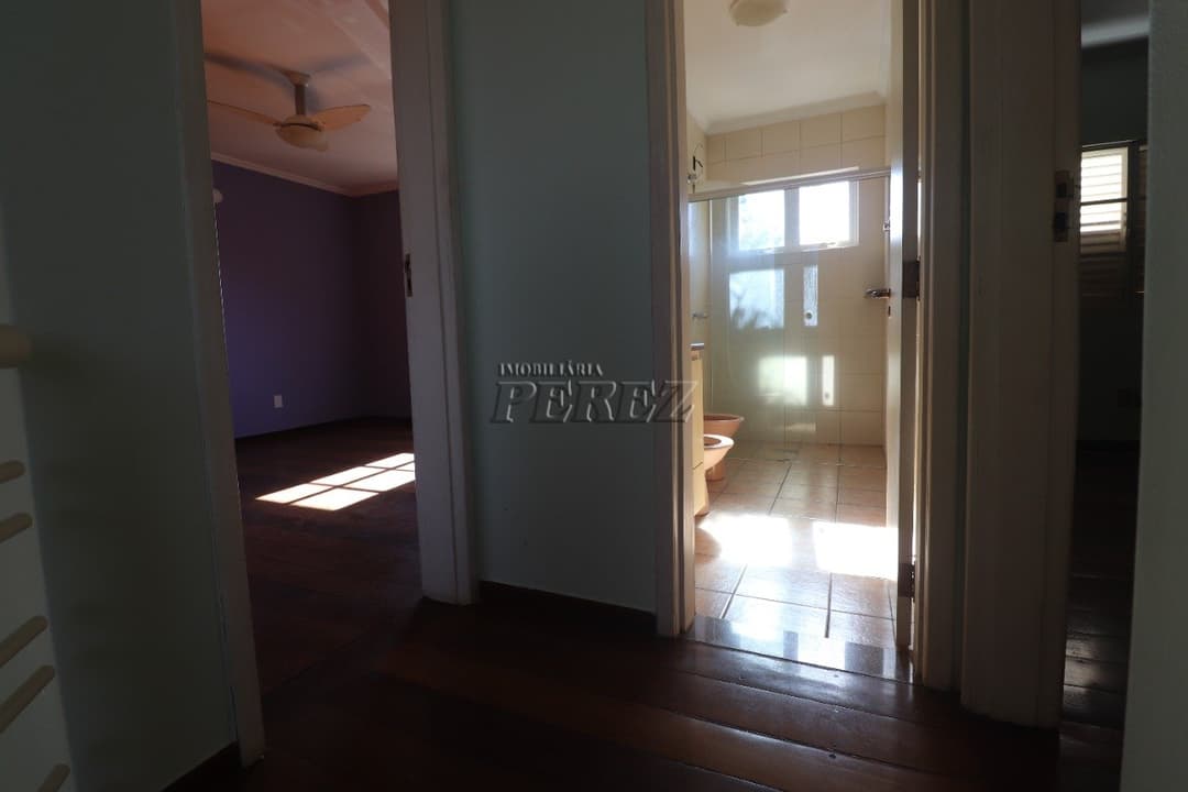 Casa de quatro dormitórios e suíte para locação no centro de Londrina - Foto 22