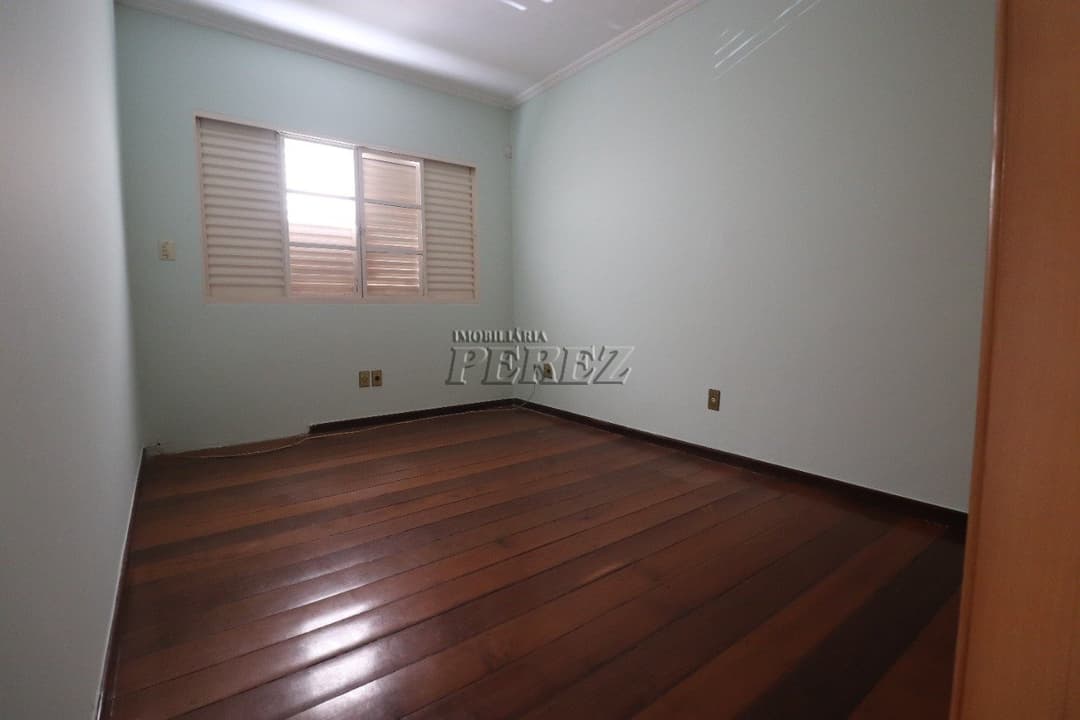 Casa de quatro dormitórios e suíte para locação no centro de Londrina - Foto 26