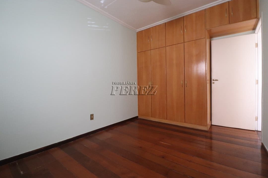 Casa de quatro dormitórios e suíte para locação no centro de Londrina - Foto 27