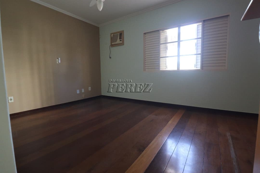 Casa de quatro dormitórios e suíte para locação no centro de Londrina - Foto 32