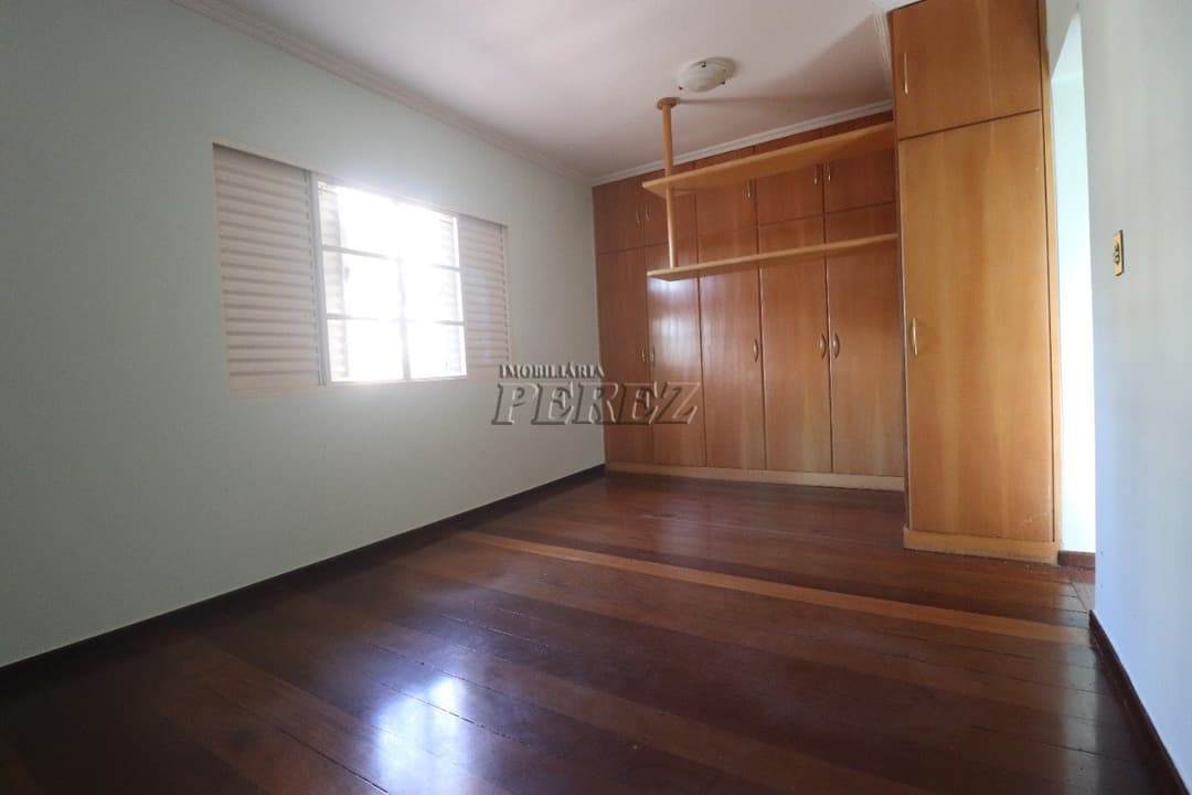 Casa de quatro dormitórios e suíte para locação no centro de Londrina - Foto 33