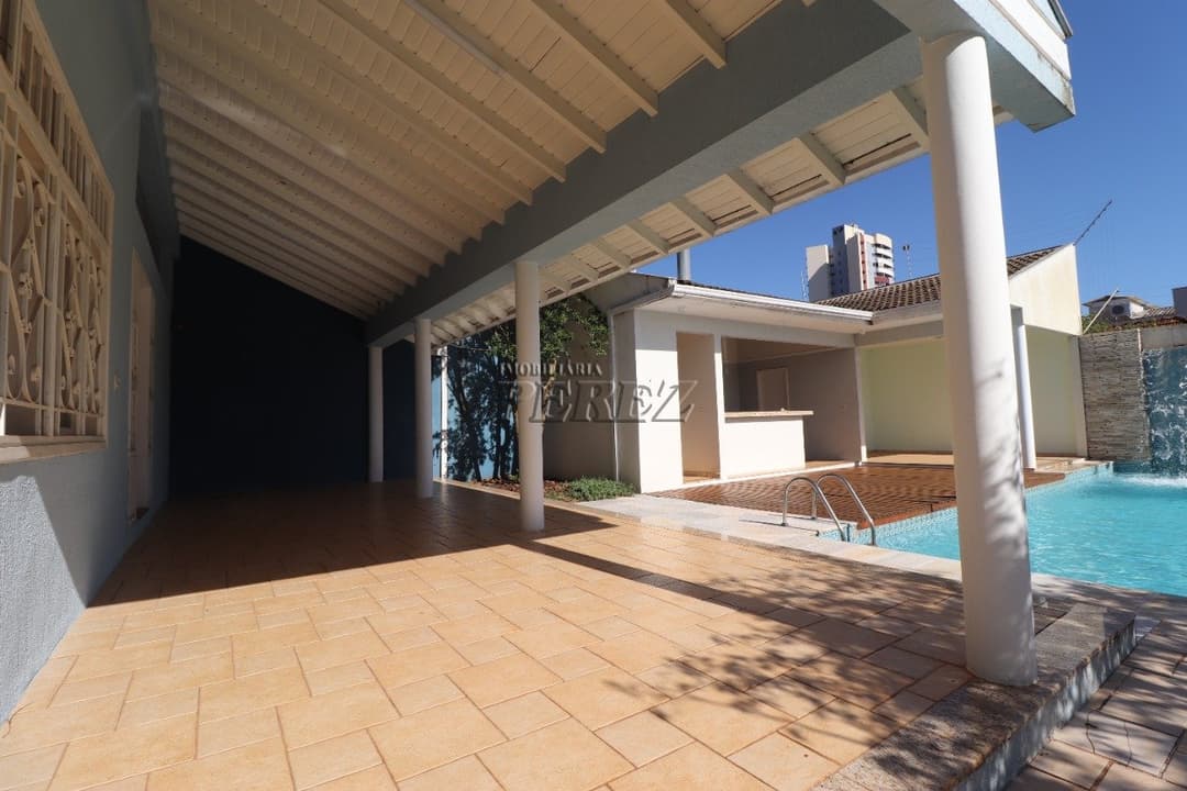 Casa de quatro dormitórios e suíte para locação no centro de Londrina - Foto 38