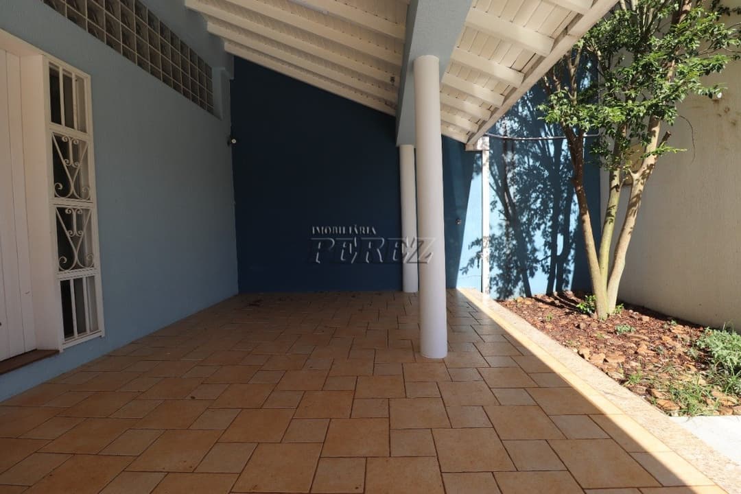 Casa de quatro dormitórios e suíte para locação no centro de Londrina - Foto 40