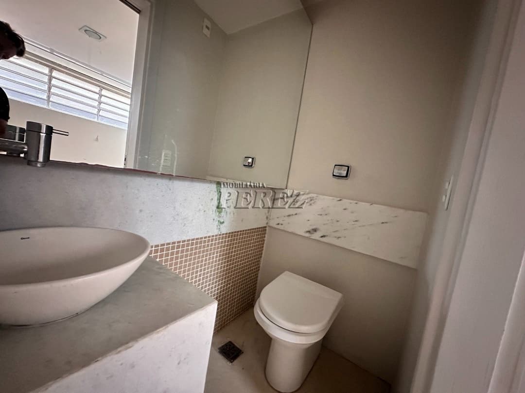 Imóvel Comercial para Alugar na Rua Santos Centro, Londrina - Foto 4