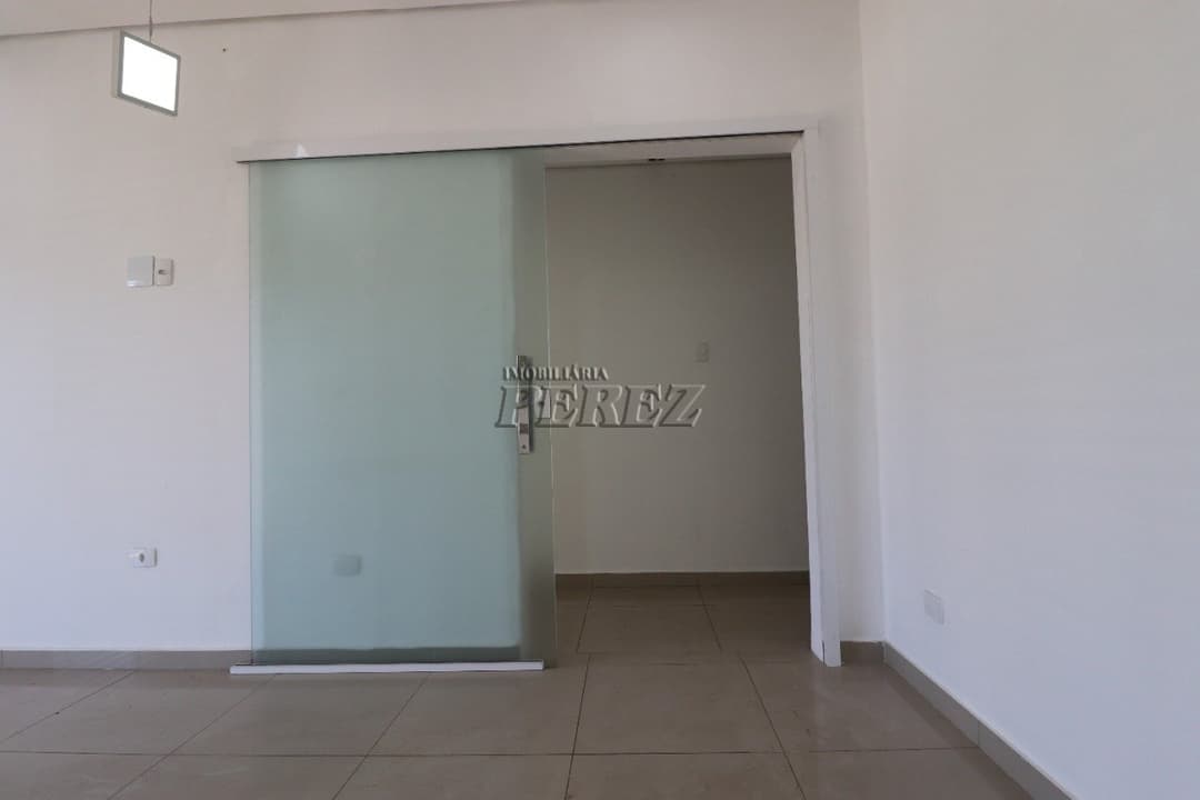 Imóvel Comercial para Alugar na Avenida Bandeirantes - Região Central de Londrina - Foto 6