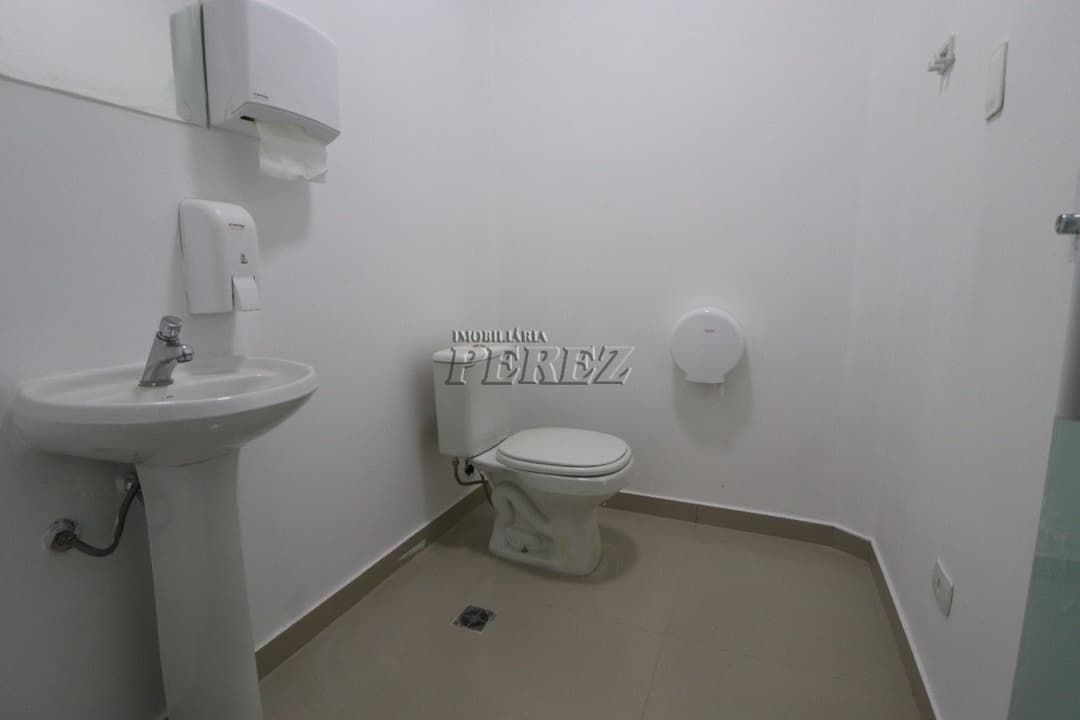 Imóvel Comercial para Alugar na Avenida Bandeirantes - Região Central de Londrina - Foto 14