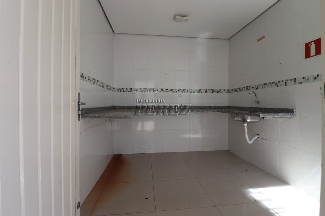 Imóvel Comercial para Alugar na Avenida Bandeirantes - Região Central de Londrina - Foto 44