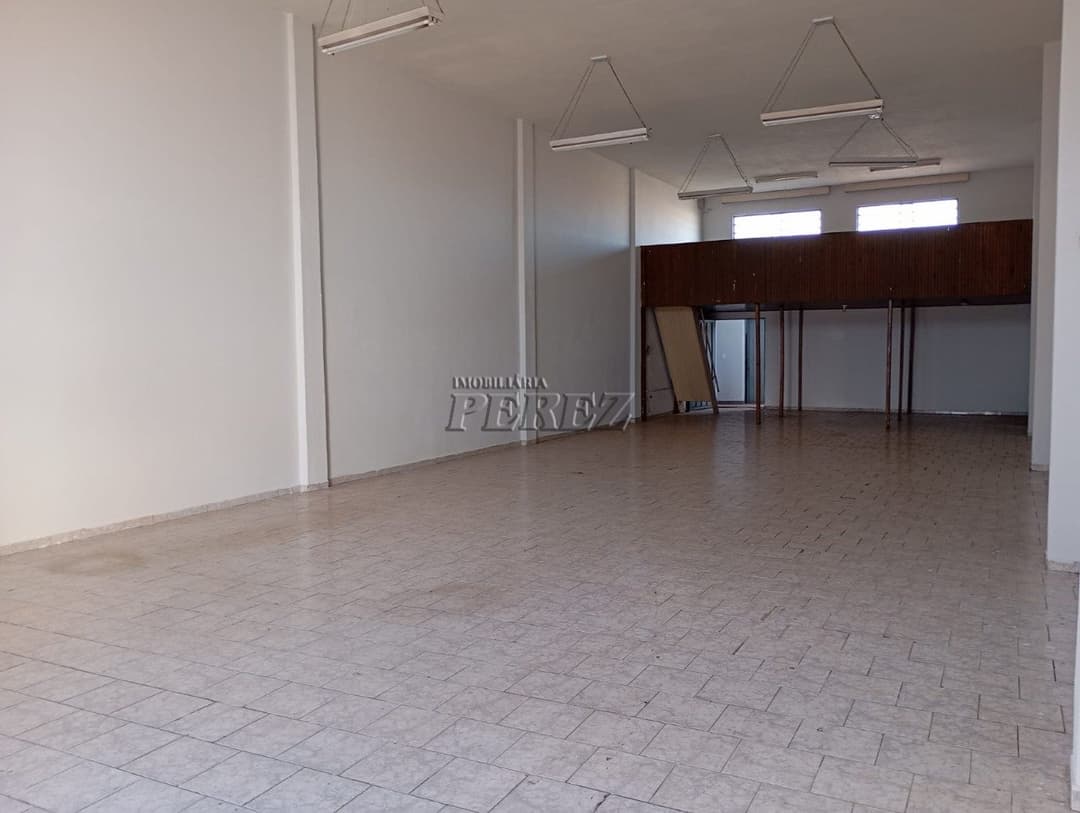 Barracão para alugar na Rua São Salvador no centro de Londrina - Foto 1