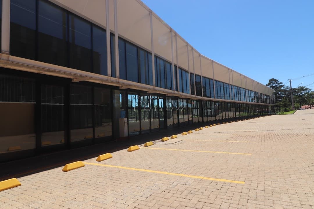 Sala Comercial de Alto Padrão no Vista Lago com Vista para o Lago Igapó - Foto 2