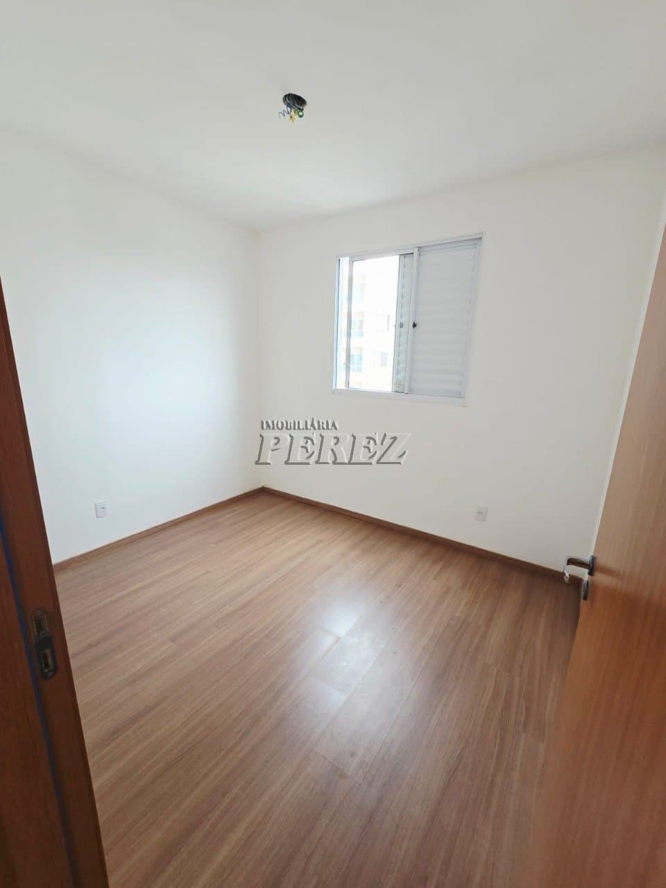 Apartamento à venda no Condomínio Laguna Málaga na região leste de Londrina - Foto 9