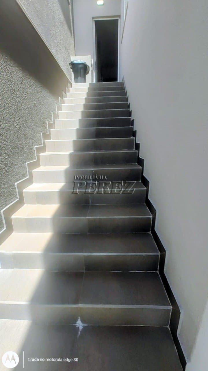 Casa assobradada no Jardim Colúmbia na região oeste de Londrina - Foto 31