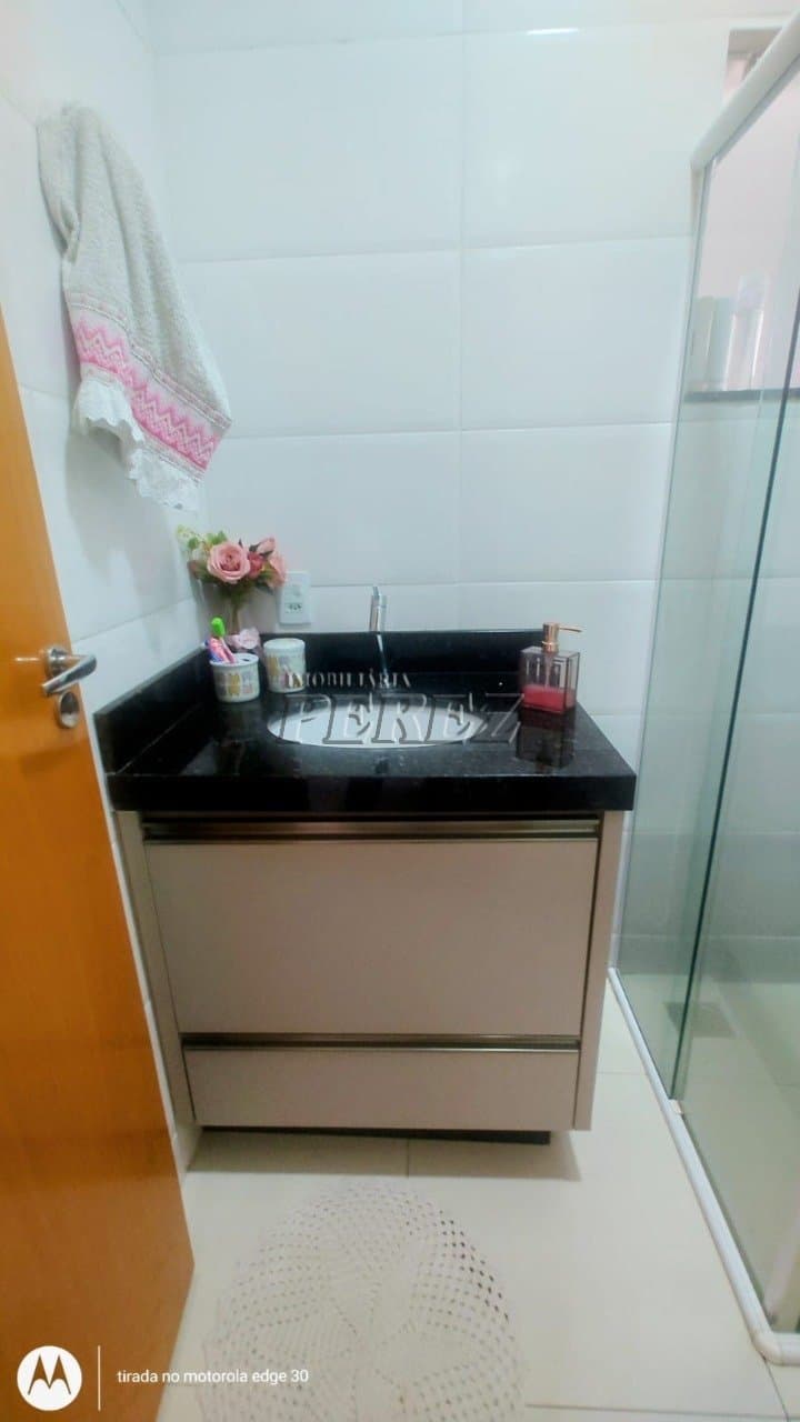 Casa assobradada no Jardim Colúmbia na região oeste de Londrina - Foto 14