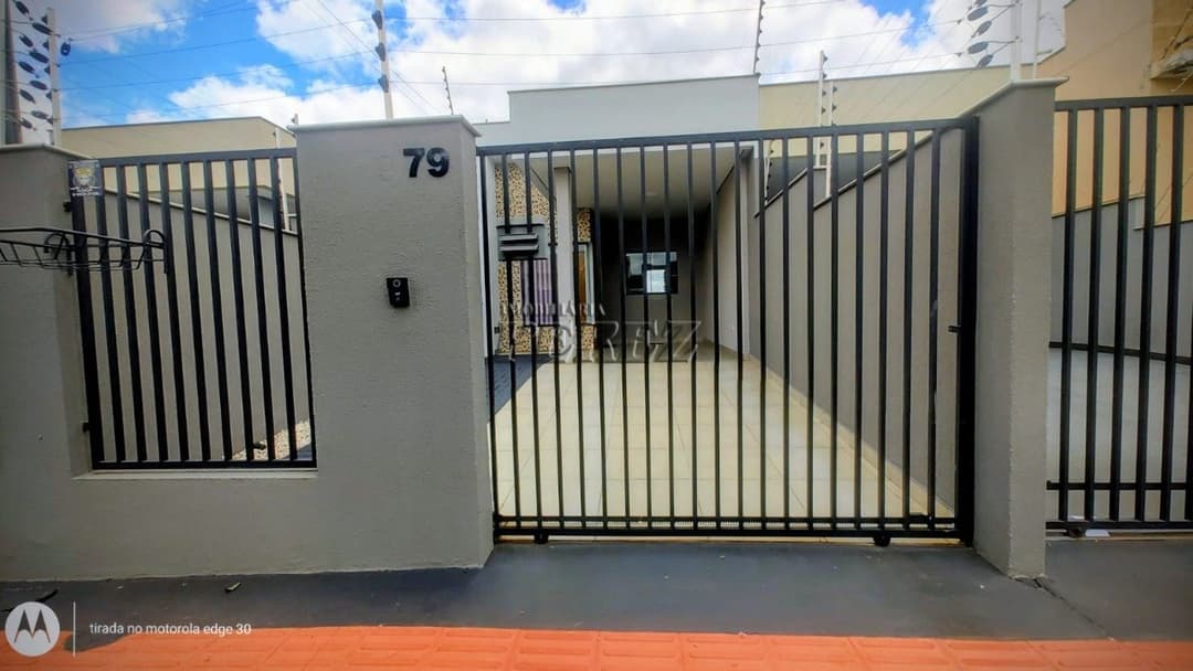 Casa assobradada no Jardim Colúmbia na região oeste de Londrina - Foto 1