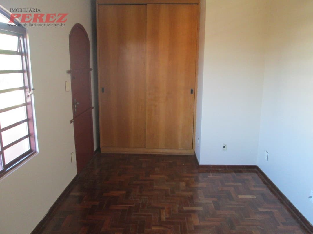 Casa, de 3 quartos para alugar no Caravelle - Londrina/PR - Foto 1