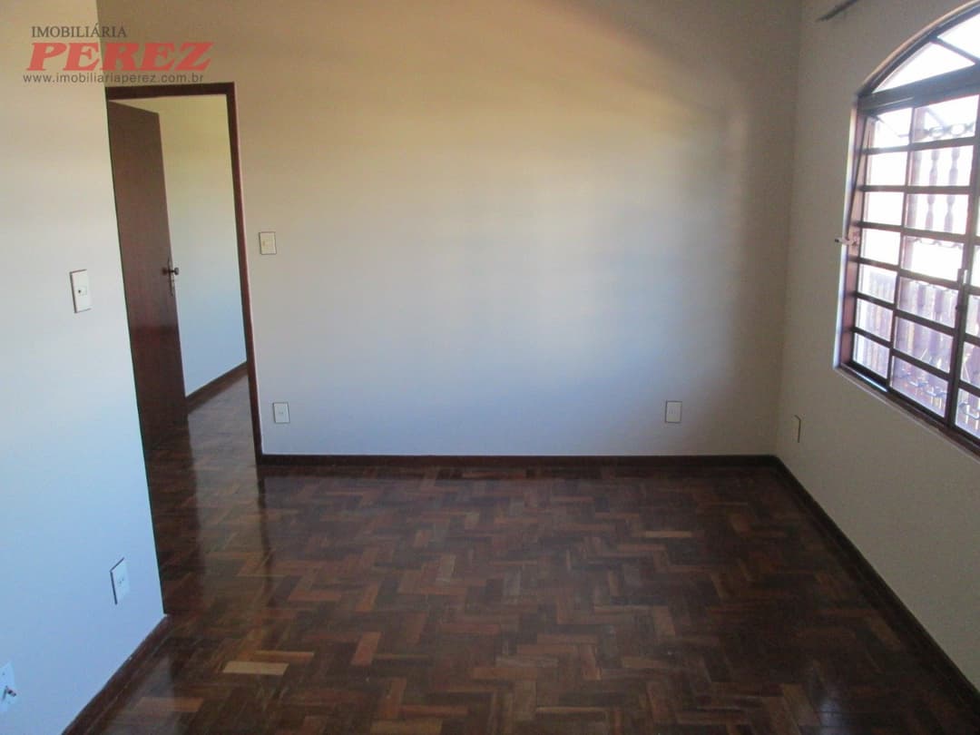 Casa, de 3 quartos para alugar no Caravelle - Londrina/PR - Foto 3