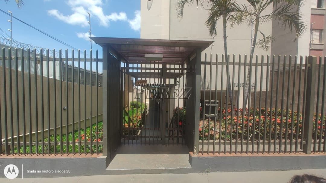 Apartamento à venda no Edifício Crystal no centro de Londrina - Foto 0