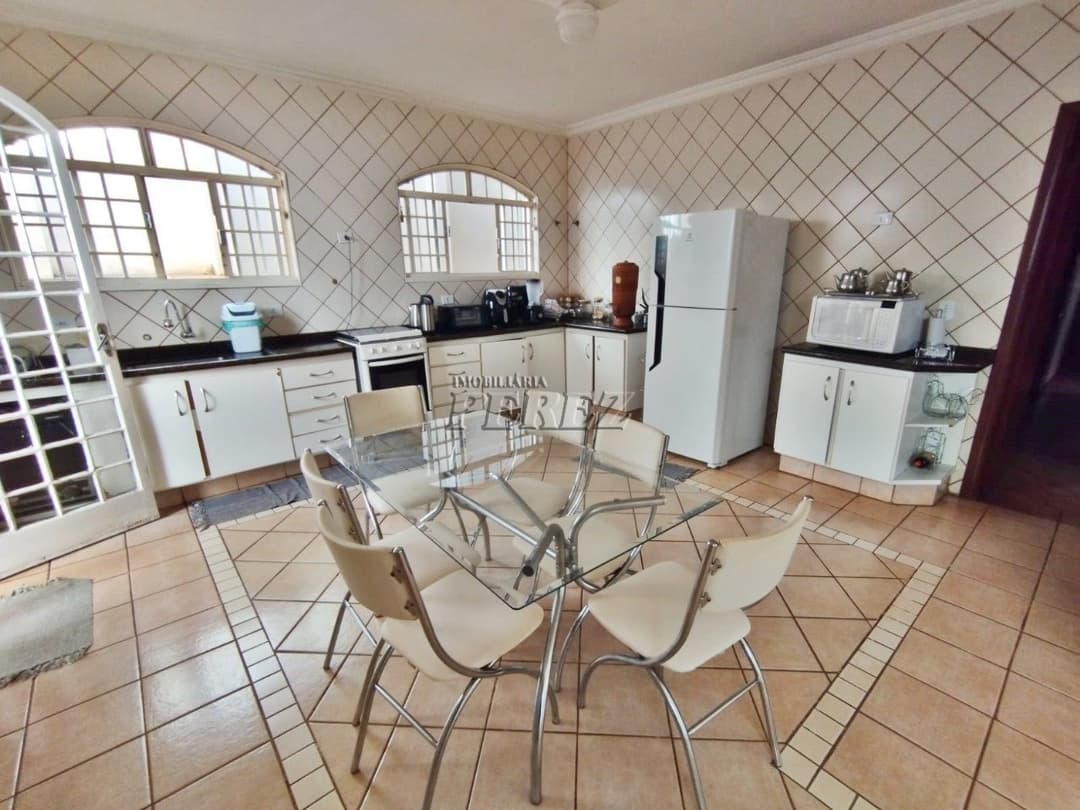 Sobrado à venda e locação no bairro Canaã no centro de Londrina - Foto 16