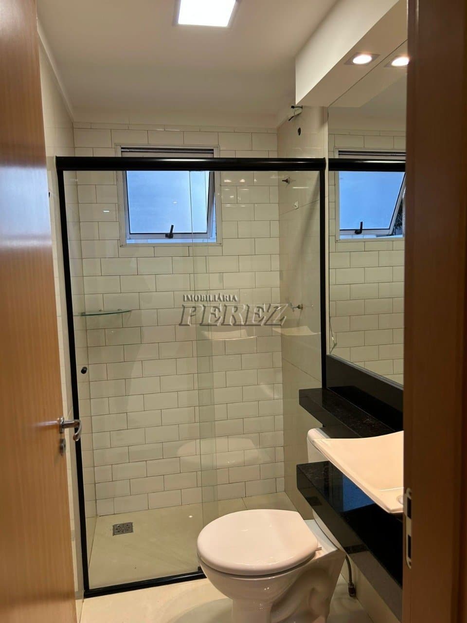 Apartamento à venda no Condomínio Spazio Lyon na região norte de Londrina - Foto 5