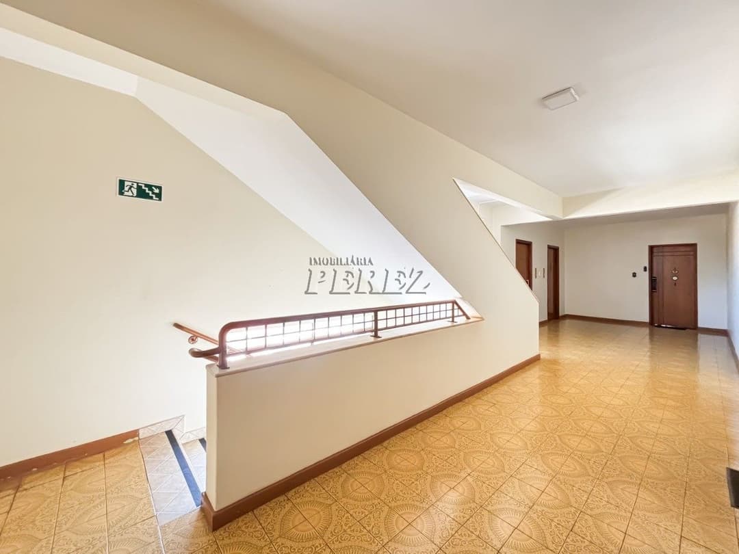 Apartamento à venda no Edifício Esmeralda Cristina no Calçadão de Londrina - Foto 2