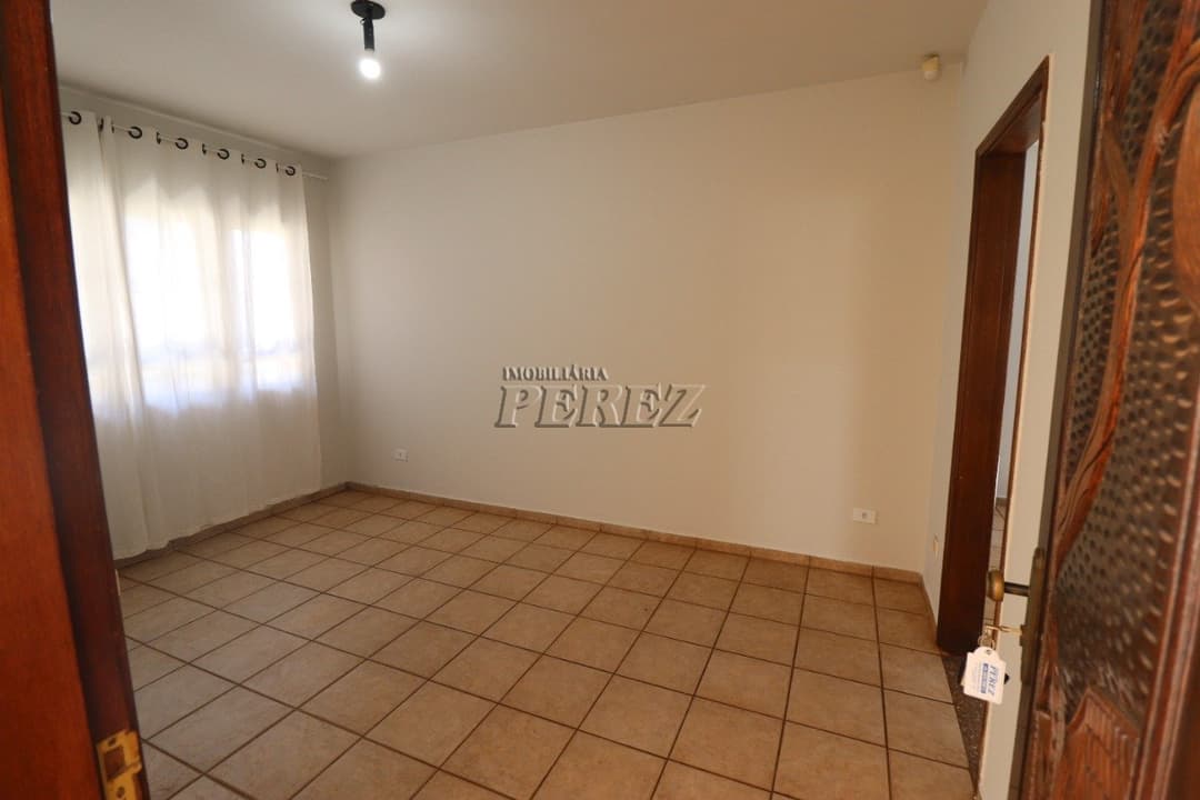 Casa para alugar no Tarumã, região leste de Londrina - Foto 2