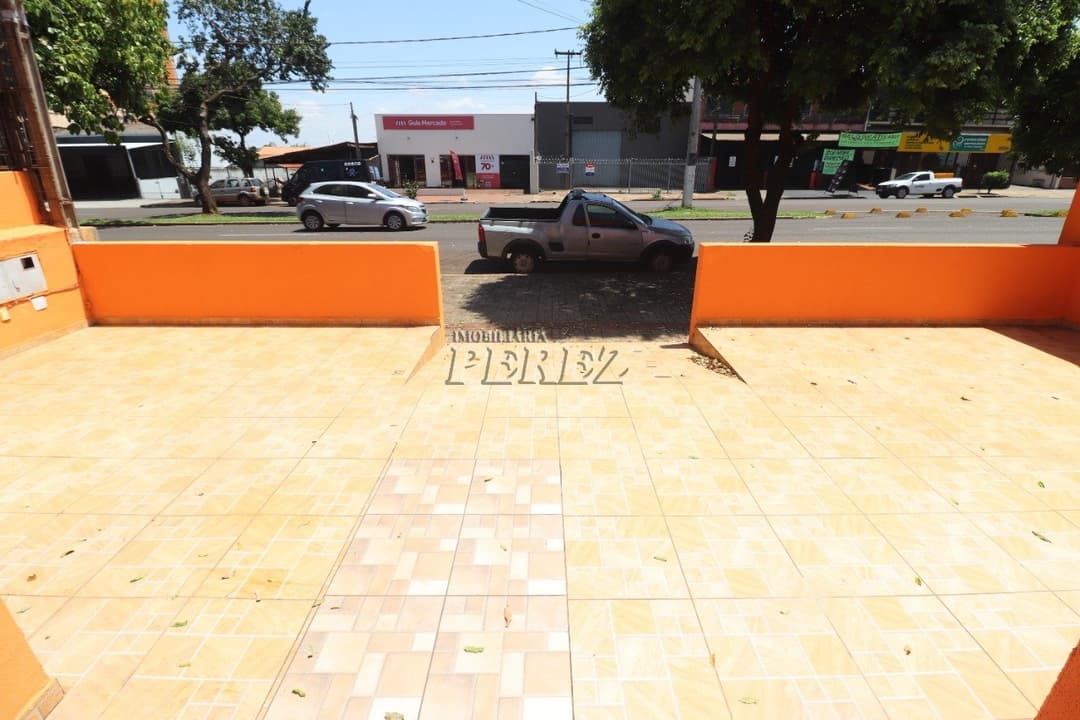 Imóvel comercial para alugar na Av das Laranjeiras, região leste de Londrina - Foto 8
