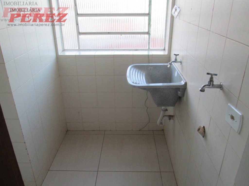 Apartamento no Ed. Nova Inglaterra, de 3 quartos à venda no Vilas Boas - Londrina/PR - Foto 6