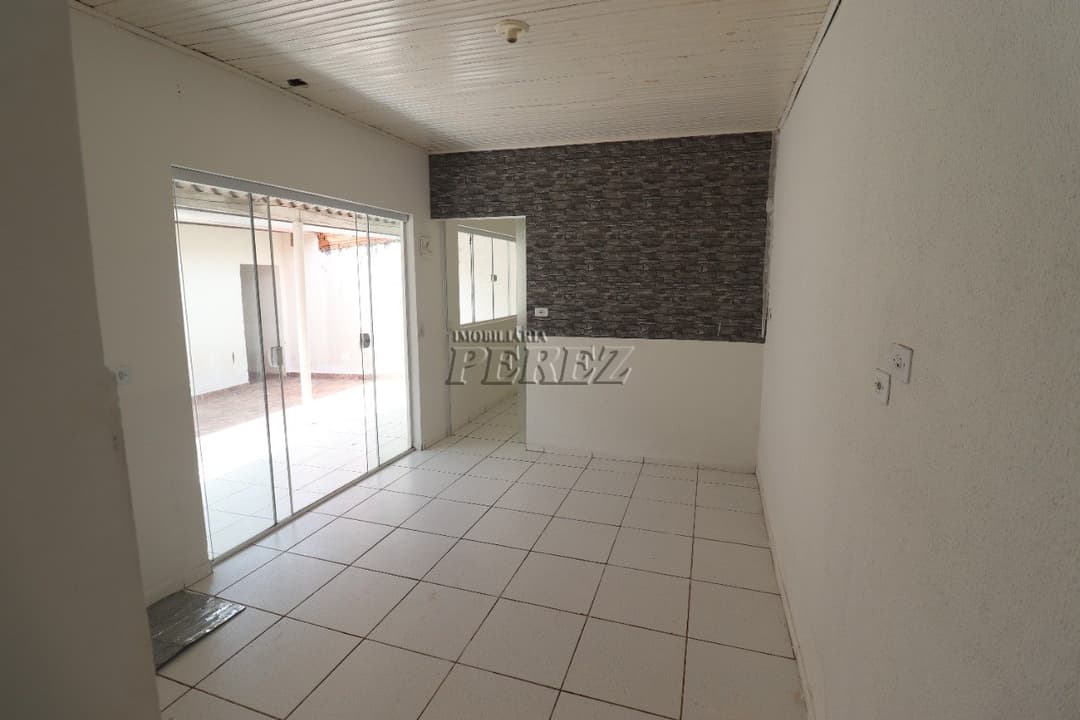 Casa, de 1 quarto para alugar no Cafezal 1 - Londrina/PR - Foto 1