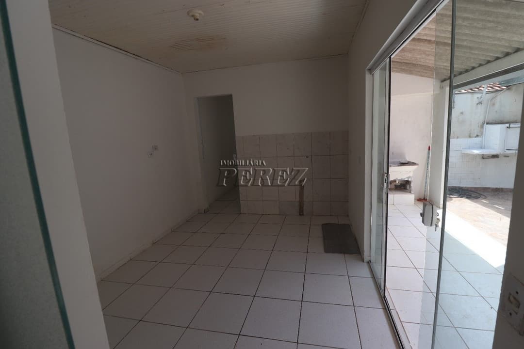 Casa, de 1 quarto para alugar no Cafezal 1 - Londrina/PR - Foto 3