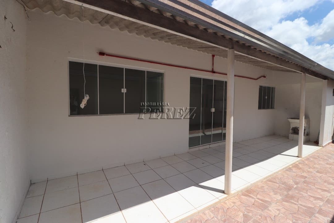 Casa, de 1 quarto para alugar no Cafezal 1 - Londrina/PR - Foto 0