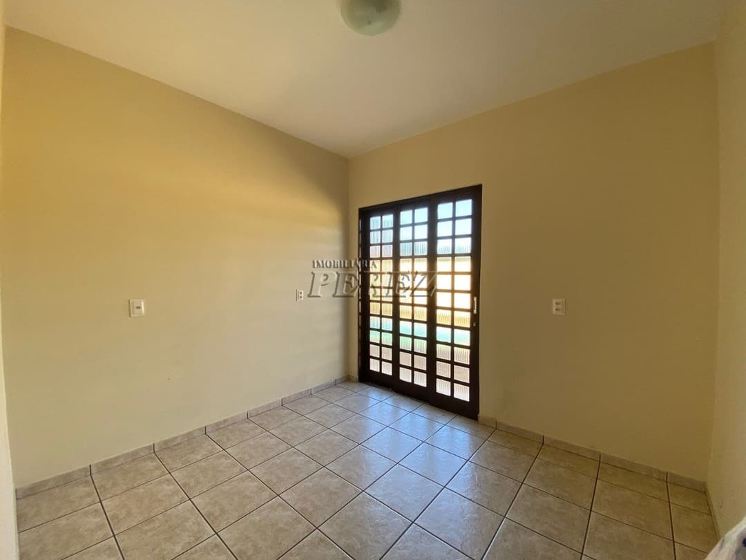 Casa, de 4 quartos, 325.26 m² para alugar no Monte Carlo - Londrina/PR - Foto 10