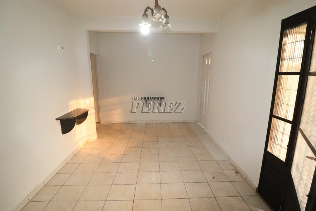 Casa, de 2 quartos para alugar no Cj. Do Cafe - Londrina/PR - Foto 1