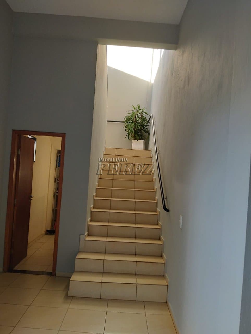 Sobrado, de 3 quartos, 250 m² à venda no Chamonix - Londrina/PR - Foto 3