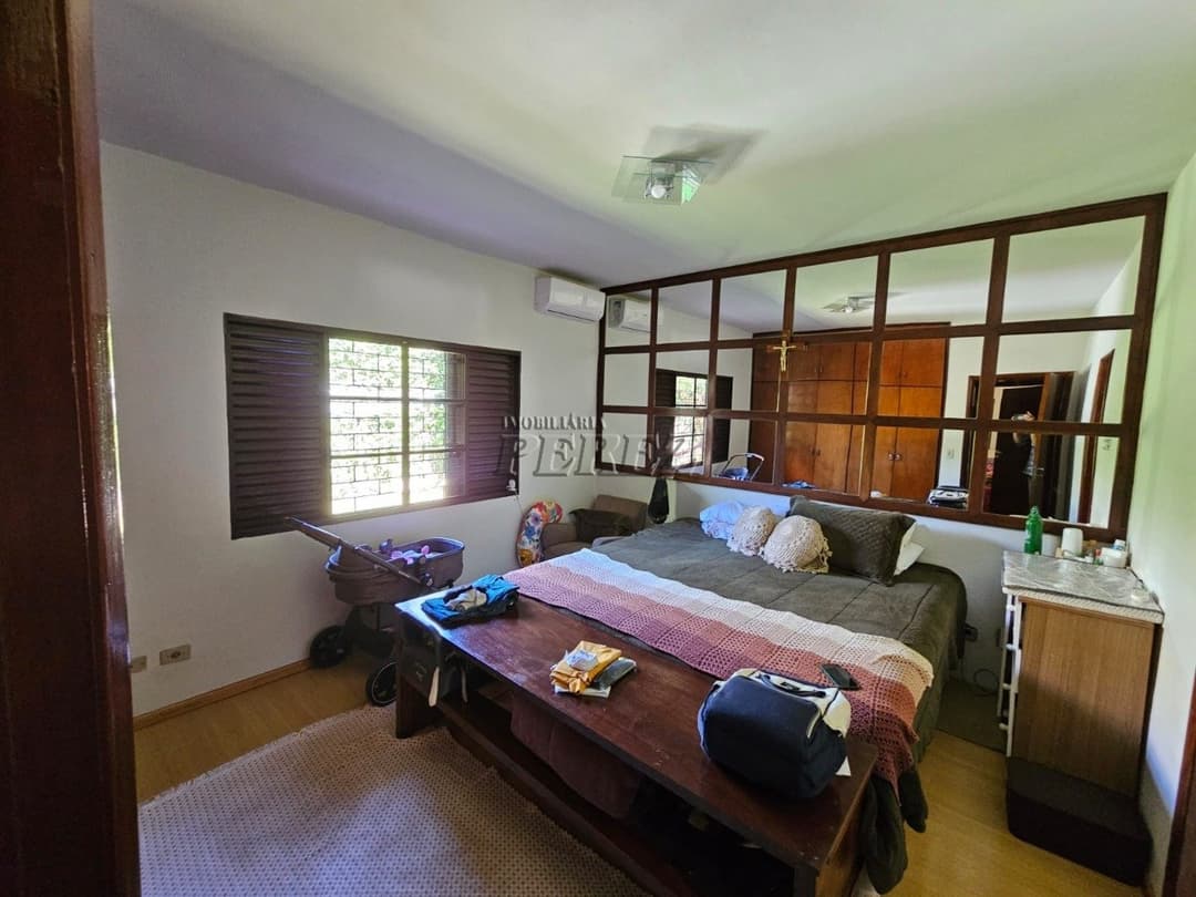 Casa à venda e locação. Ampla com 5 Dormitórios à Venda no Campo Belo - Londrina - Foto 5