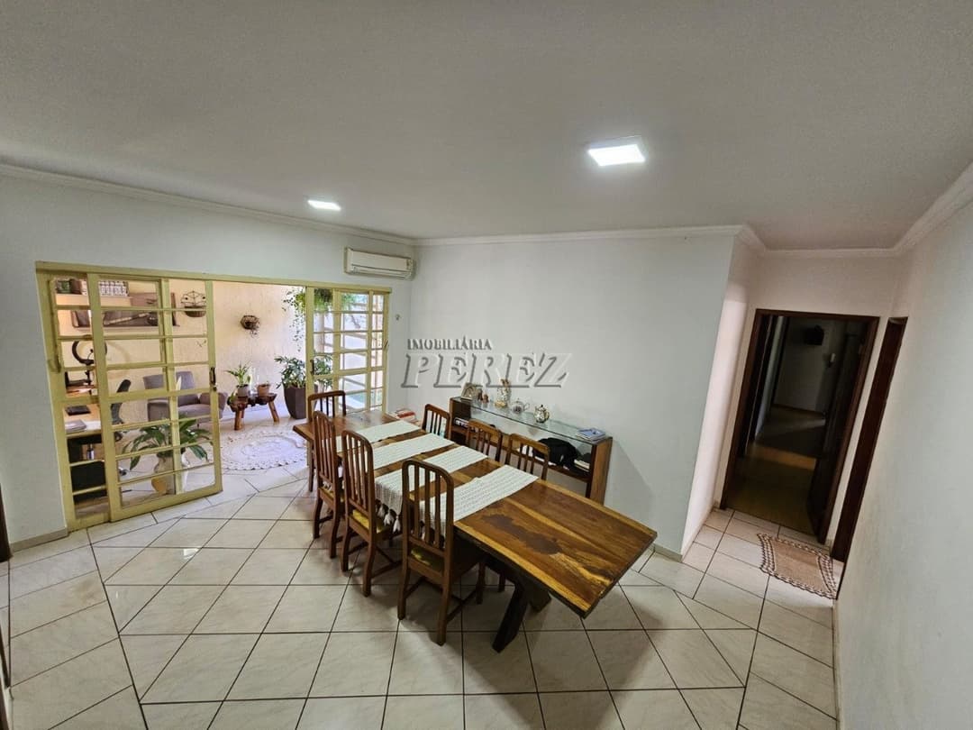 Casa à venda e locação. Ampla com 5 Dormitórios à Venda no Campo Belo - Londrina - Foto 2