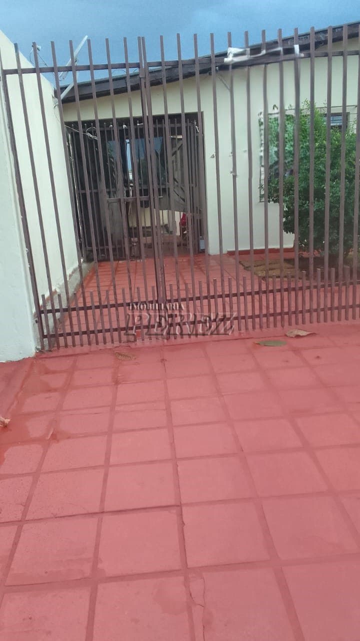 Casa a venda na rua Tertuliano, Jardim California - Foto 1